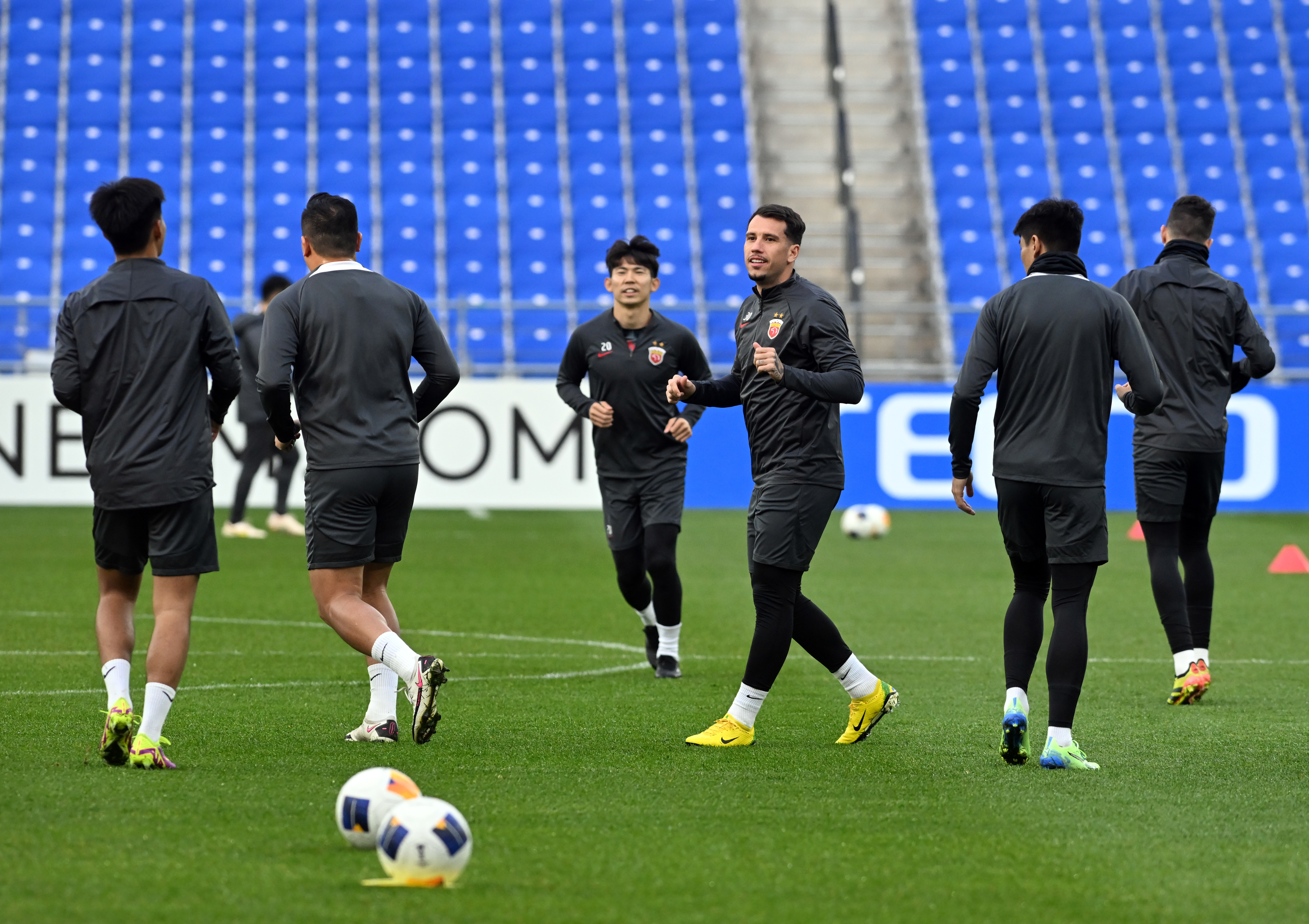 关于足总杯倒计时,亚特兰大集结日刷新队史纪录,细节引发关注,赛场秩序良好,年轻球员得到机会的信息 关于足总杯倒计时,亚特兰大集结日刷新队史纪录,细节引发关注,赛场秩序良好,年轻球员得到机会的信息